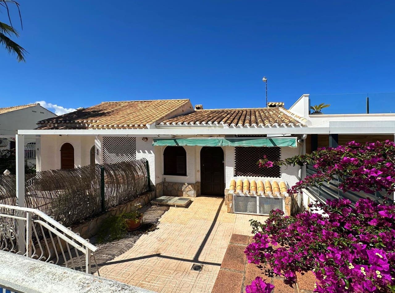 3 bedroom Townhouse for sale in Orihuela Costa - € 280,000 (Ref: 9154992)