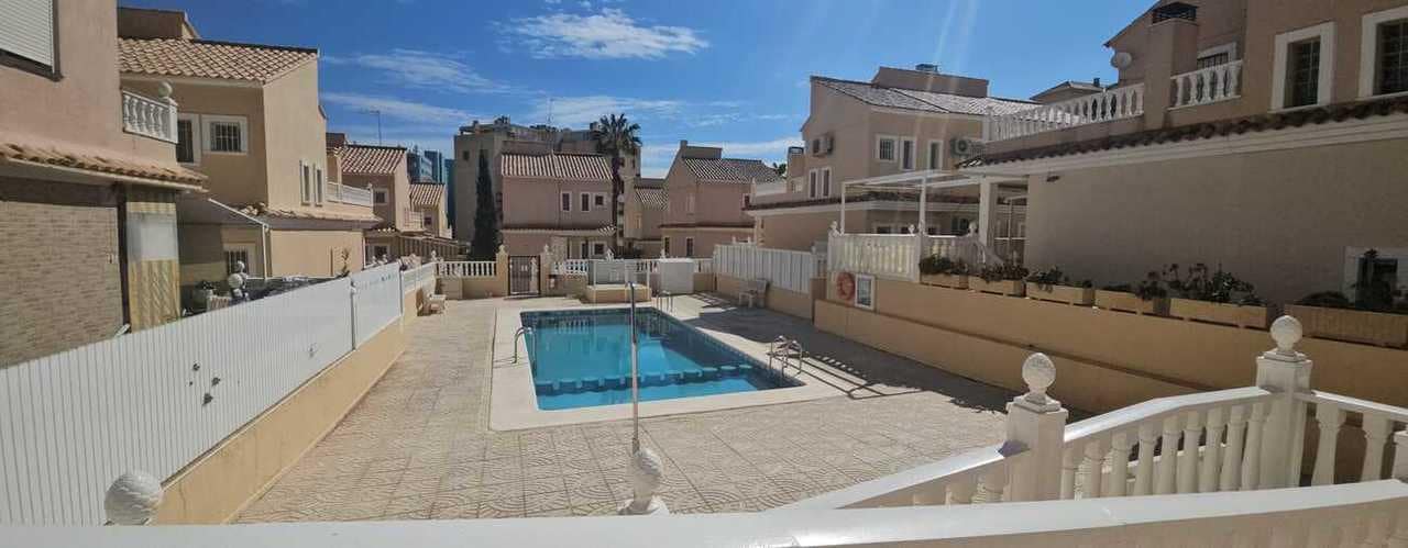3 sovrum Villa till salu i Guardamar del Segura med pool - 299 900 € (Ref: 9155009)
