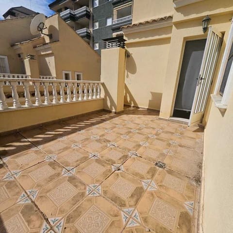 3 slaapkamer Villa te koop in Zona Pueblo, Guardamar del Segura met zwembad - € 299.900 (Ref: 9155009)