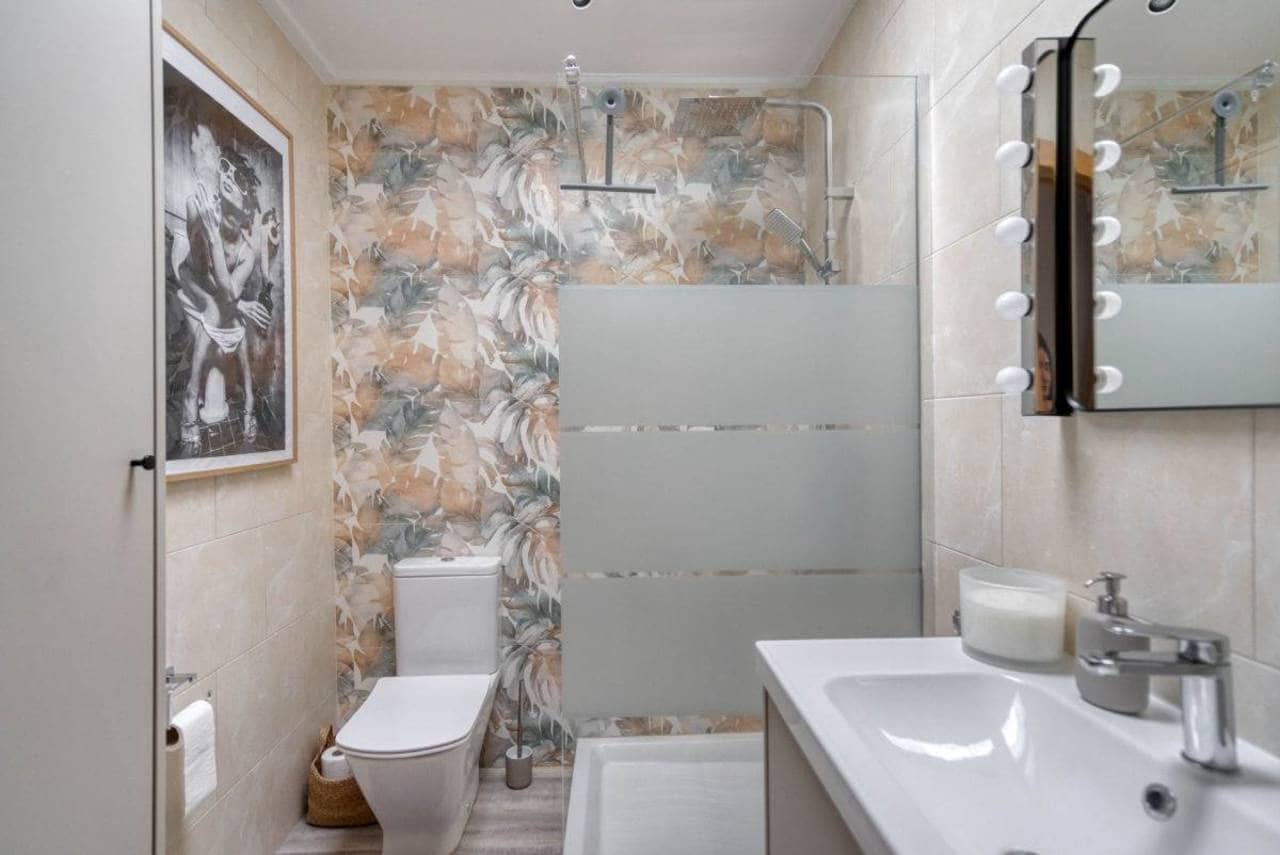 3 bedroom Apartment for sale in Torrevieja with pool - € 344,950 (Ref: 9155010)