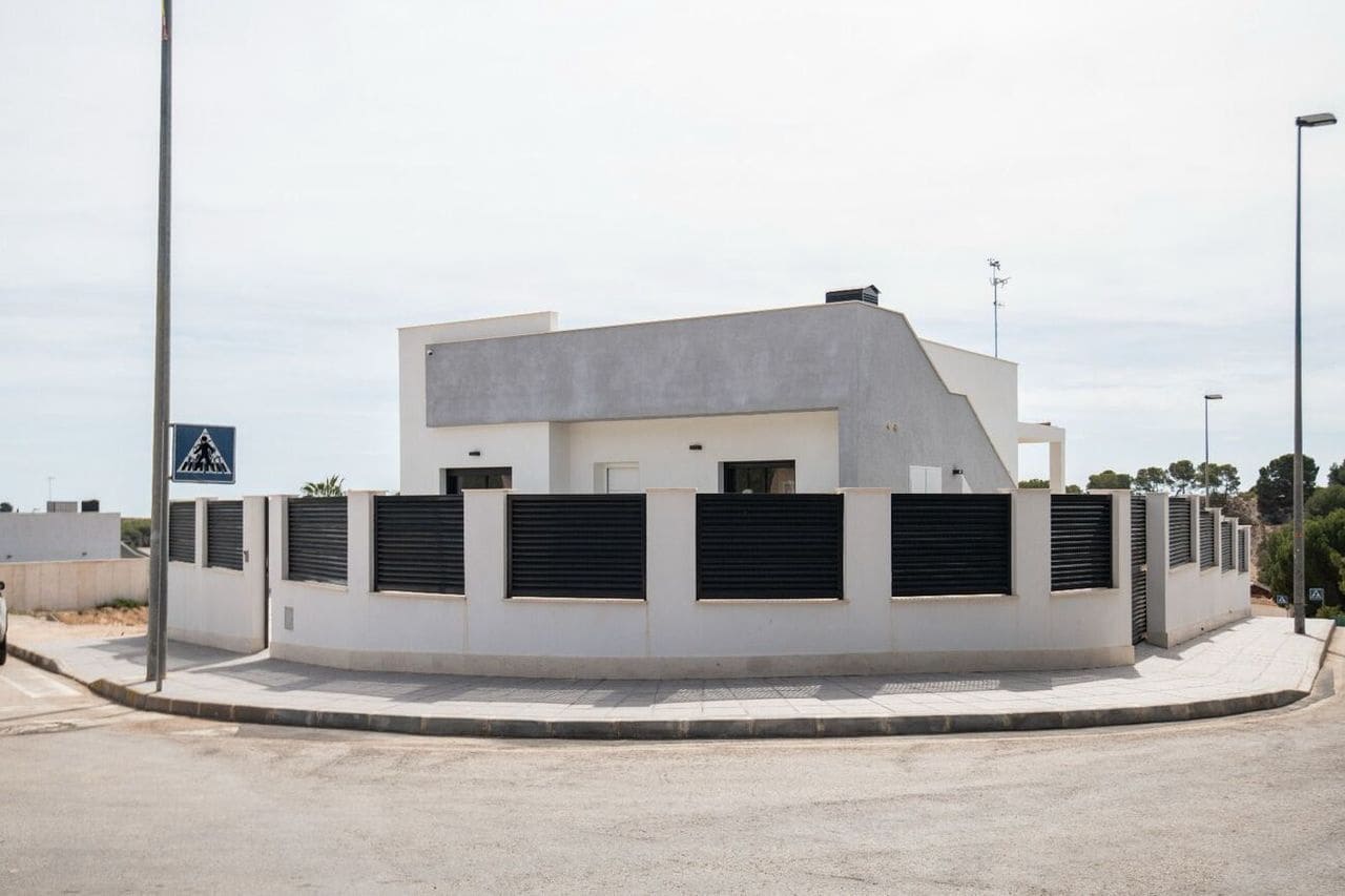 Chalet de 3 habitaciones en Pinar de Campoverde en venta - 431.800 € (Ref: 9155014)