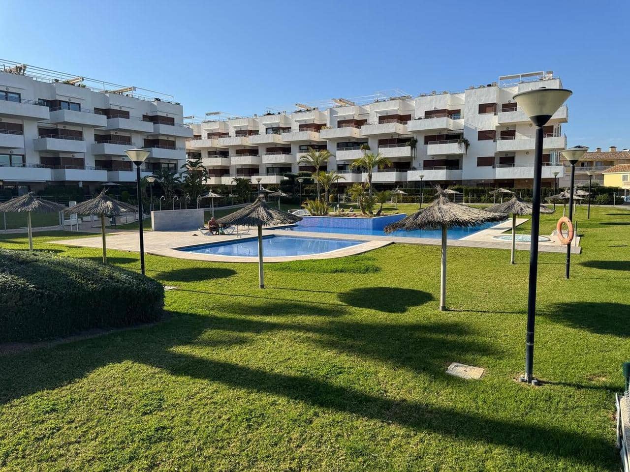 Apartamento de 2 habitaciones en Cabo Roig en venta - 239.900 € (Ref: 9155020)
