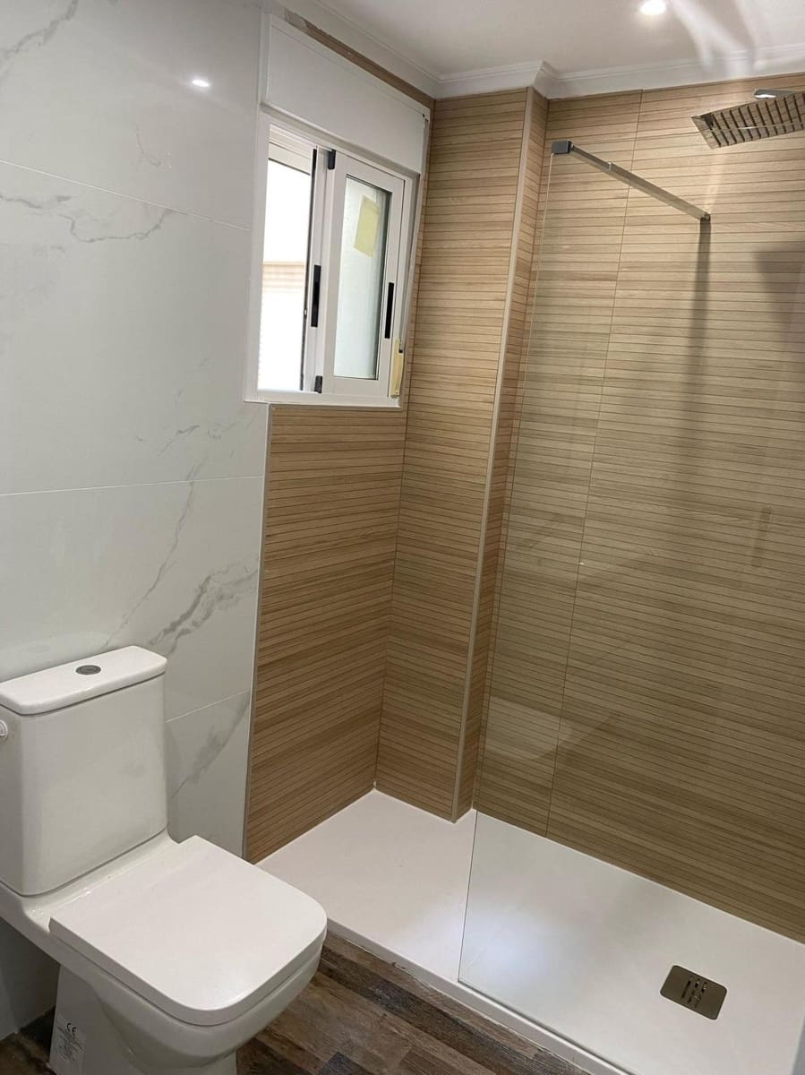 Apartamento de 2 habitaciones en San Miguel de Salinas en venta con piscina - 198.000 € (Ref: 9155022)