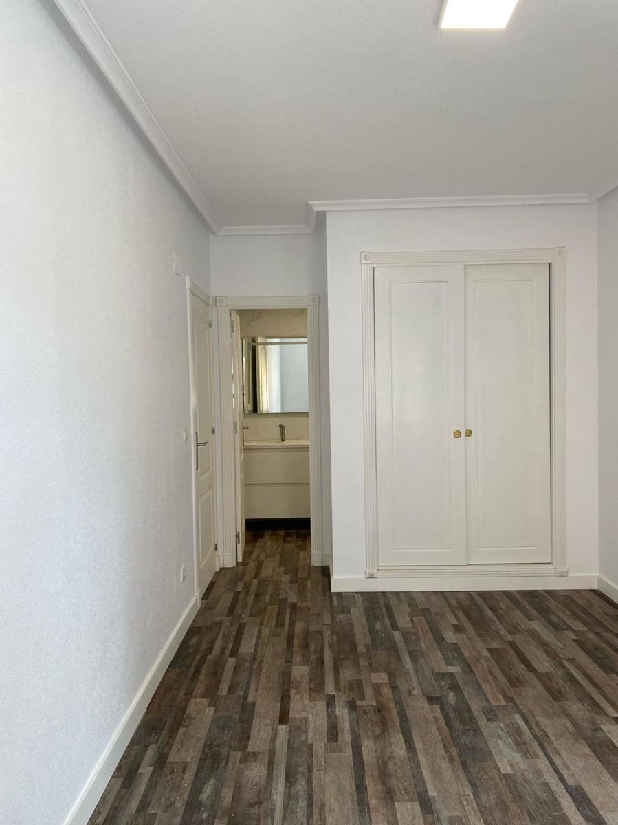 Apartamento de 2 habitaciones en San Miguel de Salinas en venta con piscina - 198.000 € (Ref: 9155022)