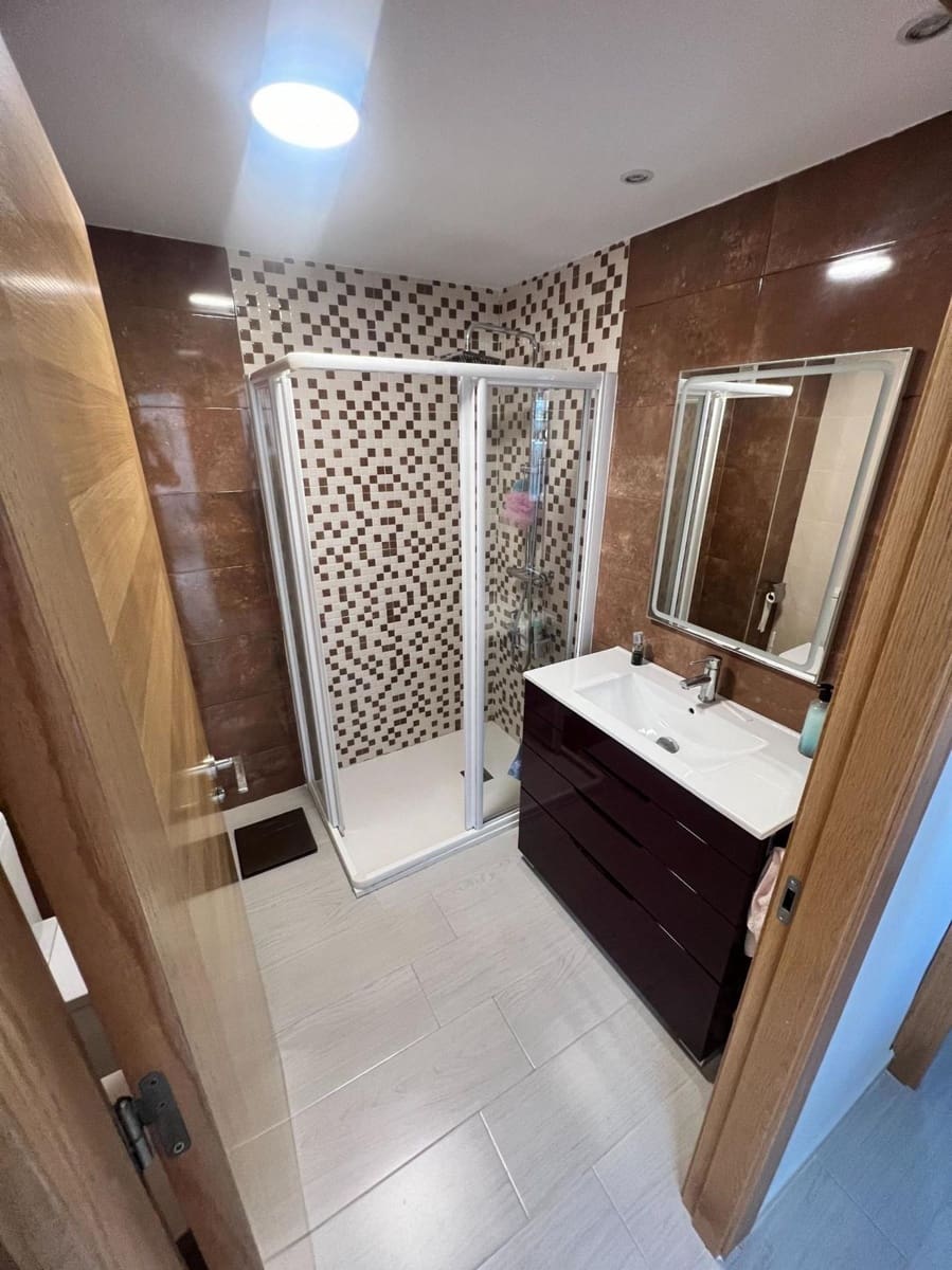 Apartamento de 2 habitaciones en Torrevieja en venta - 319.820 € (Ref: 9155039)