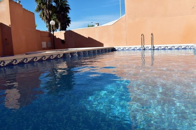 3 soveværelse Byhus til salg i El Molino, Torrevieja med swimmingpool - € 228.000 (Ref: 9155040)