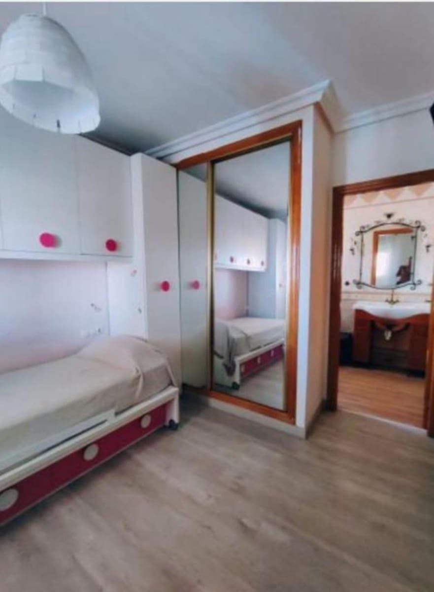 6 bedroom Villa for sale in Torrevieja with pool - € 549,900 (Ref: 9155082)