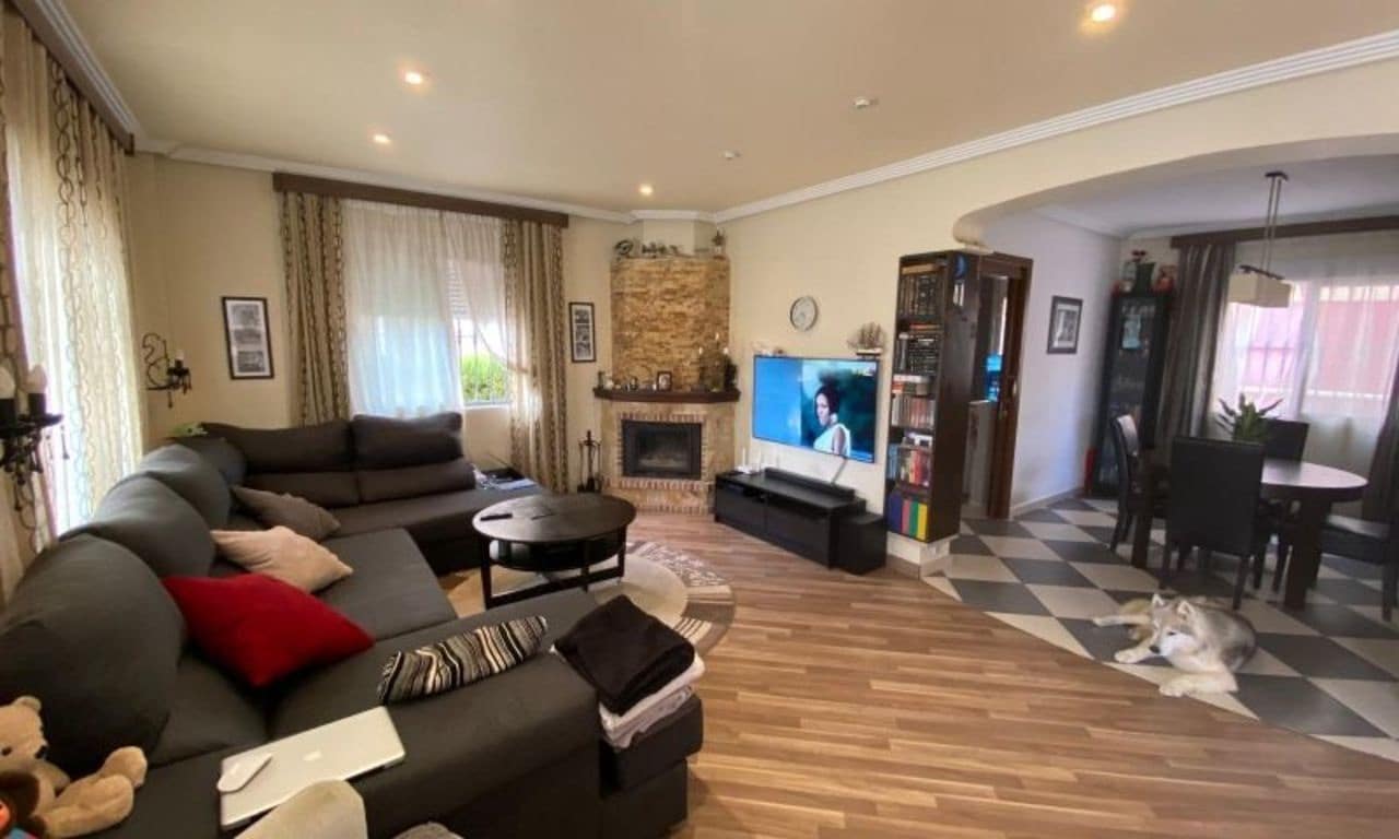 Chalet de 3 habitaciones en Orihuela Costa en venta - 324.995 € (Ref: 9155086)