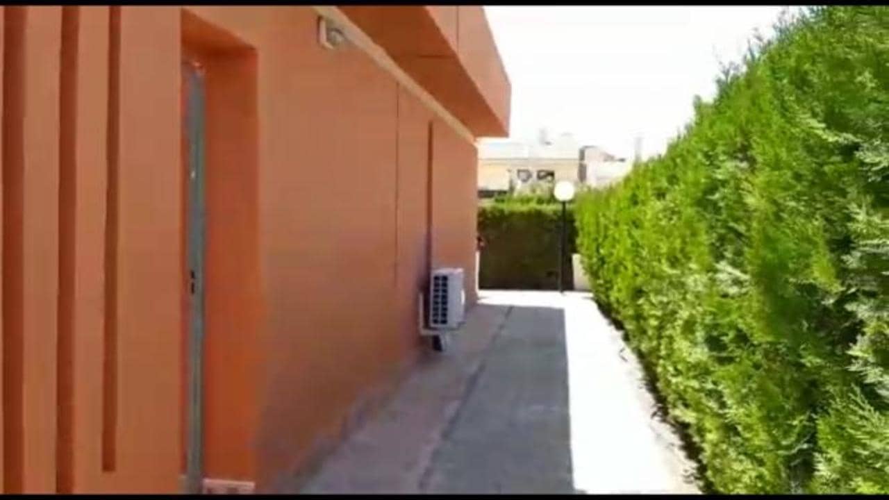 4 bedroom Villa for sale in Torrevieja - € 675,000 (Ref: 9155092)