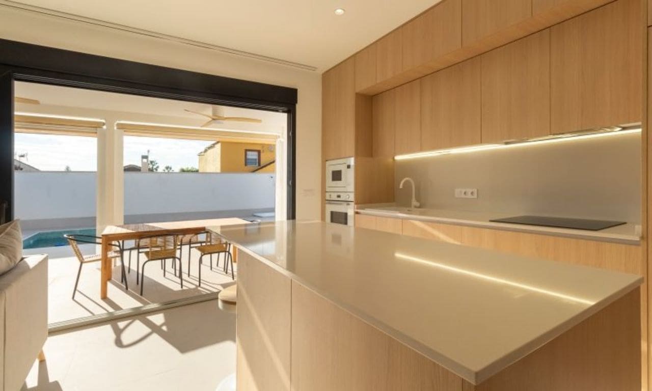 3 bedroom Villa for sale in Torrevieja - € 499,000 (Ref: 9155093)