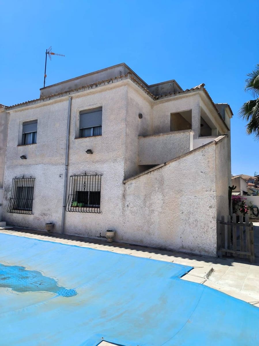 7 soveværelse Byhus til salg i Orihuela Costa med swimmingpool - € 521.000 (Ref: 9155094)