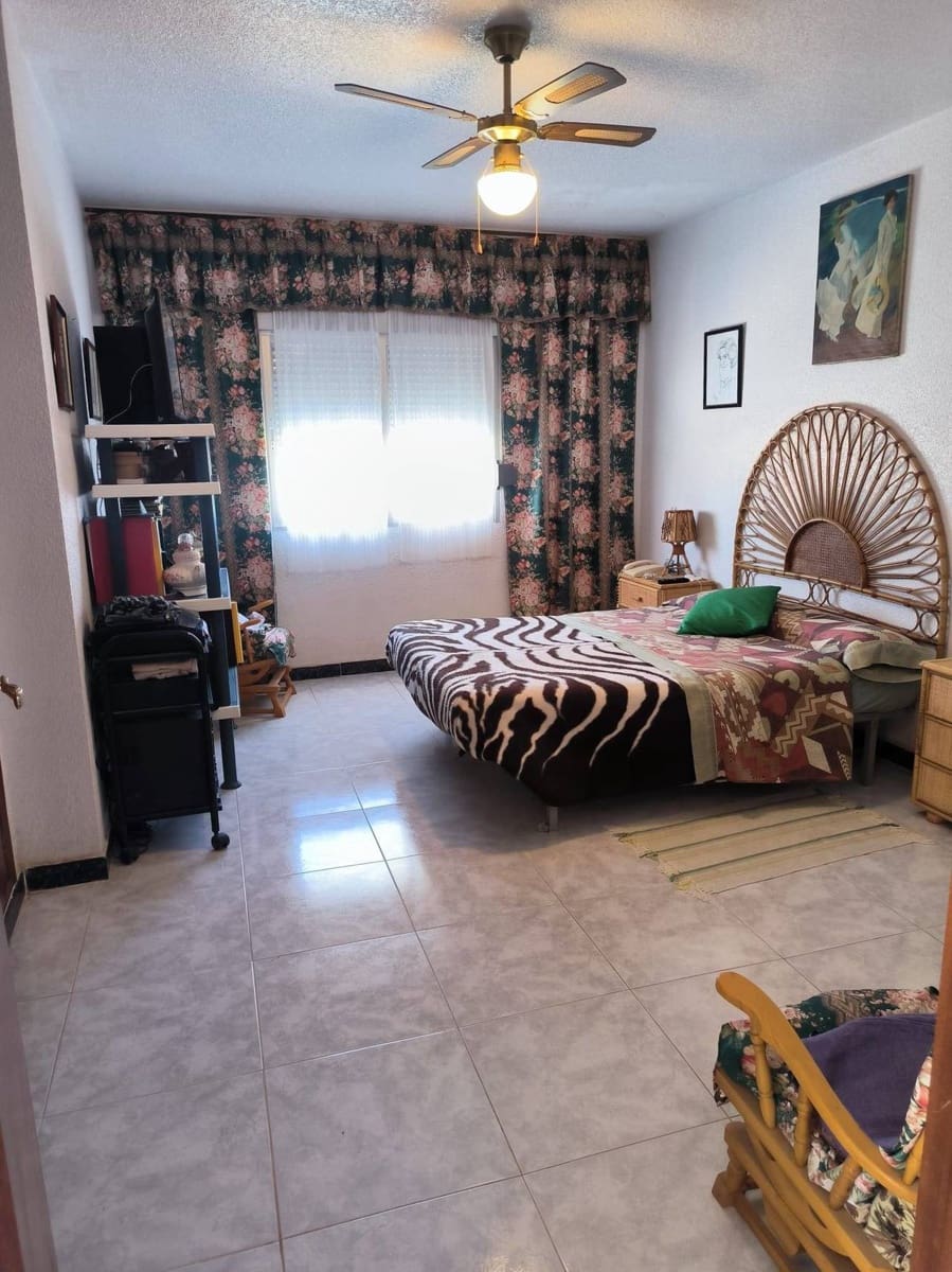 7 soveværelse Byhus til salg i Orihuela Costa med swimmingpool - € 521.000 (Ref: 9155094)