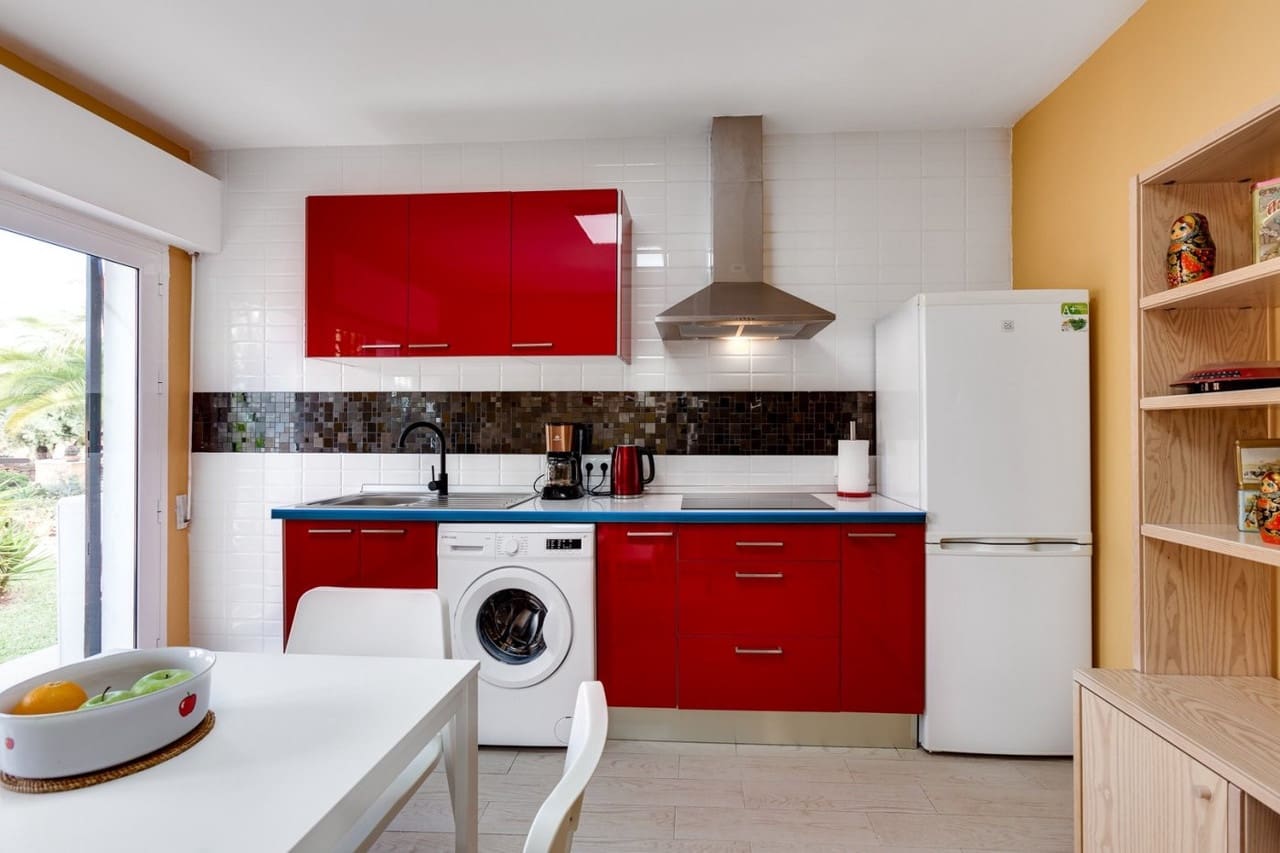 5 bedroom Villa for sale in Torrevieja with pool - € 850,000 (Ref: 9155095)