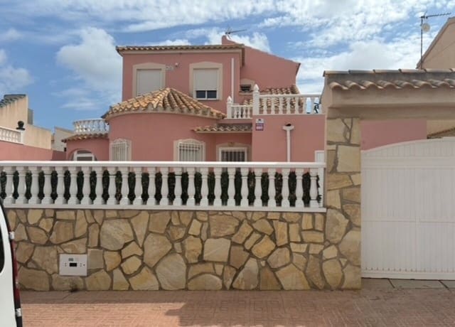 Chalet de 5 habitaciones en Playa Flamenca, Orihuela en venta - 379.000 € (Ref: 9155103)
