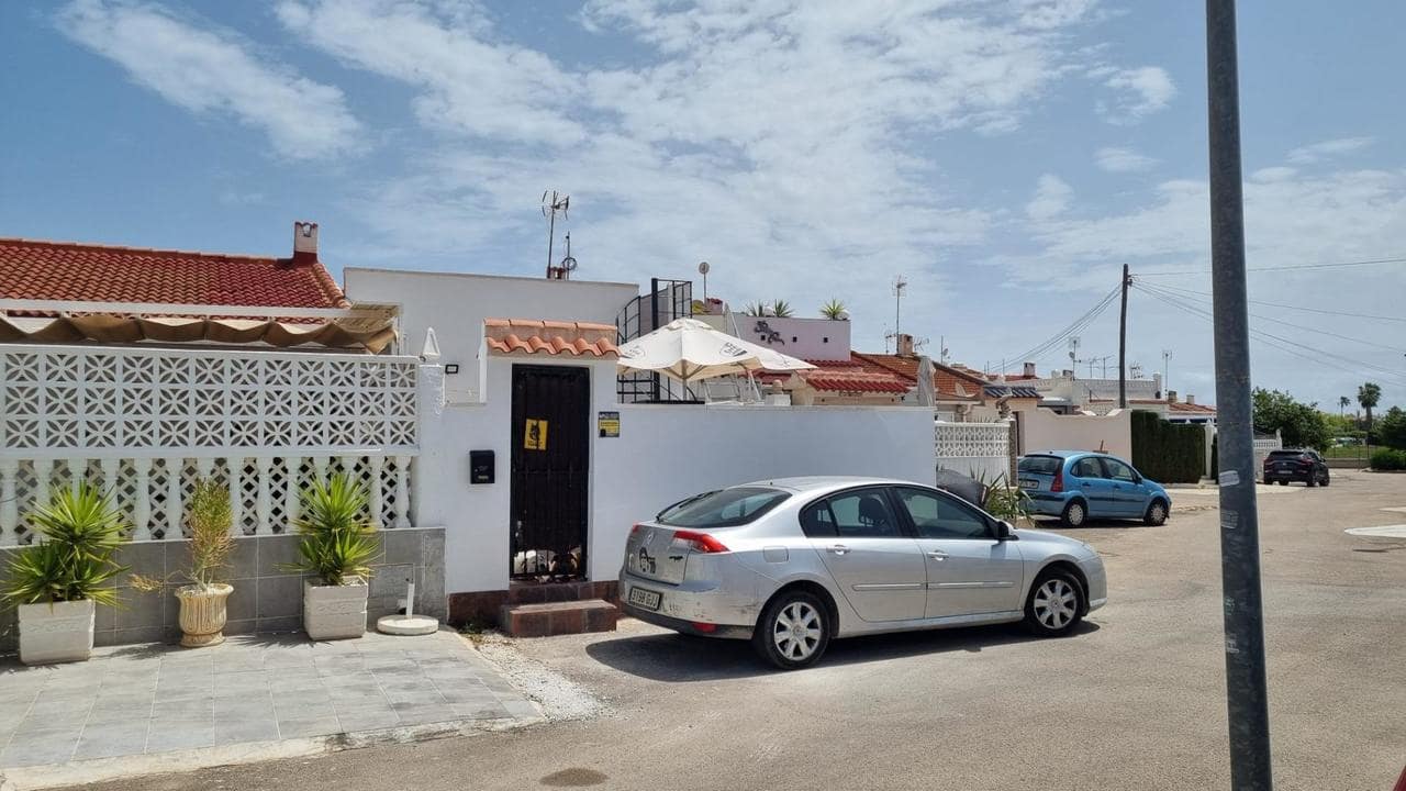 2 soverom Bungalow til salgs i Torrevieja med svømmebasseng - € 137 000 (Ref: 9155140)