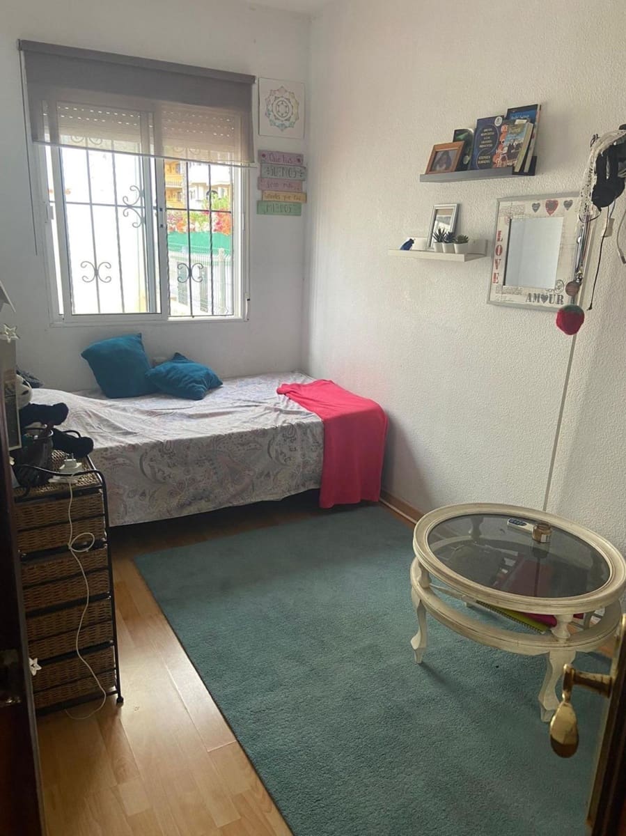 3 sovrum Villa till salu i Orihuela Costa med pool - 279 000 € (Ref: 9155169)