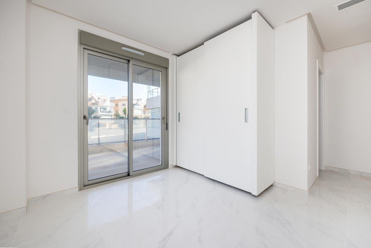 2 slaapkamer Appartement te koop in Orihuela Costa - € 275.000 (Ref: 9155182)