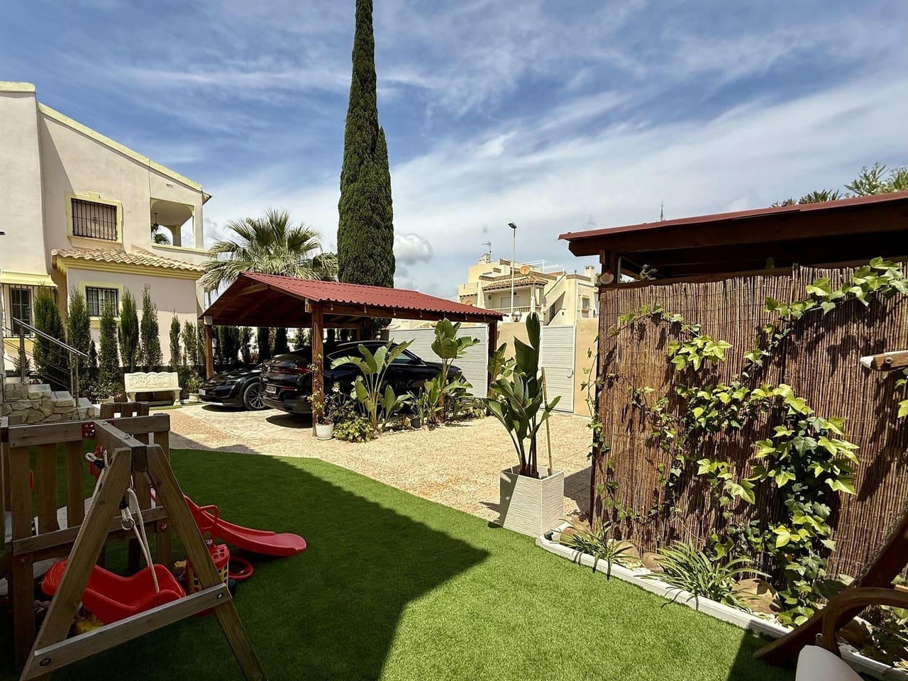 Chalet de 4 habitaciones en Orihuela Costa en venta - 830.000 € (Ref: 9155196)