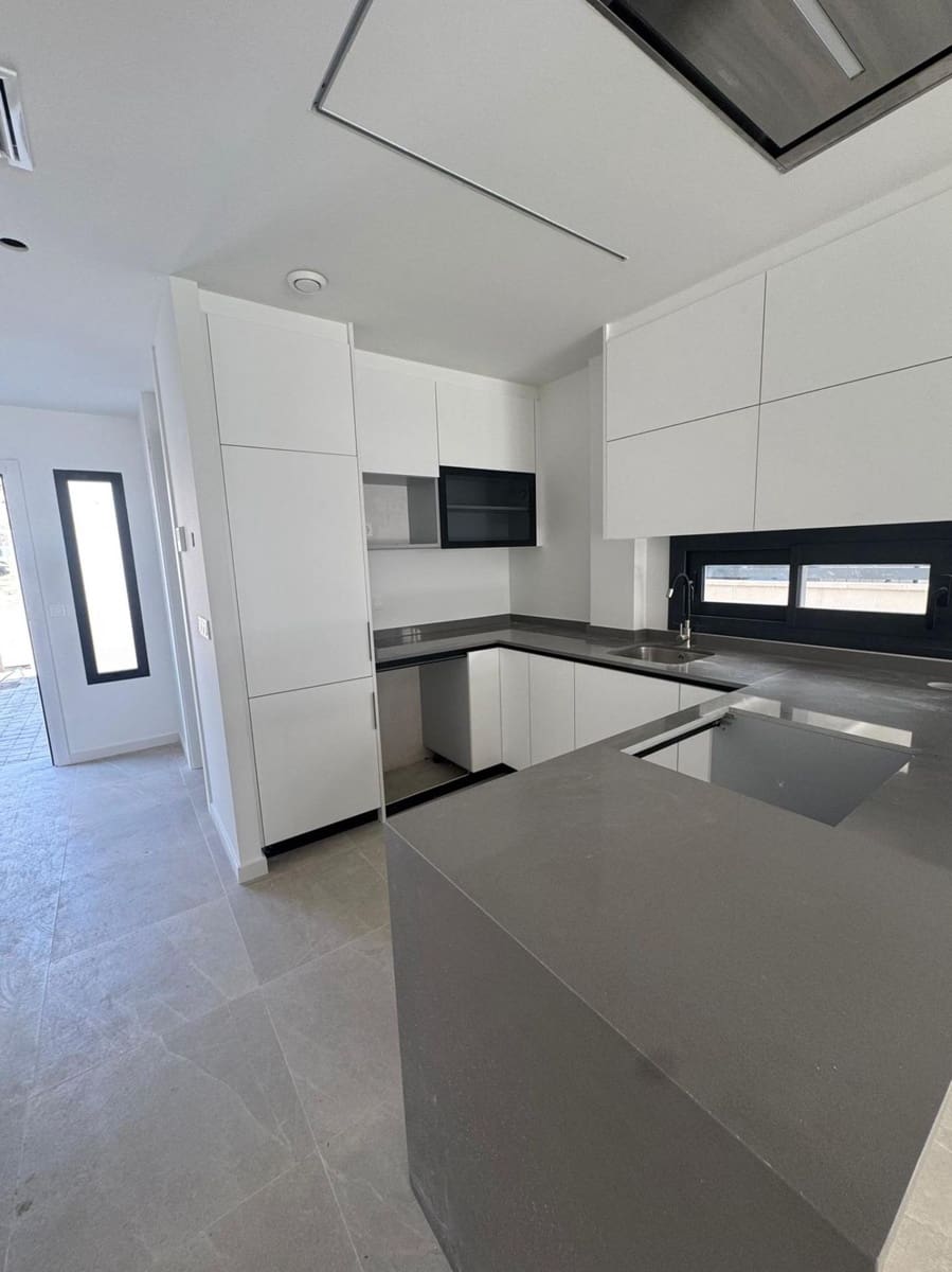 4 chambre Villa/Maison à vendre à Guardamar del Segura avec piscine - 507 000 € (Ref: 9155206)