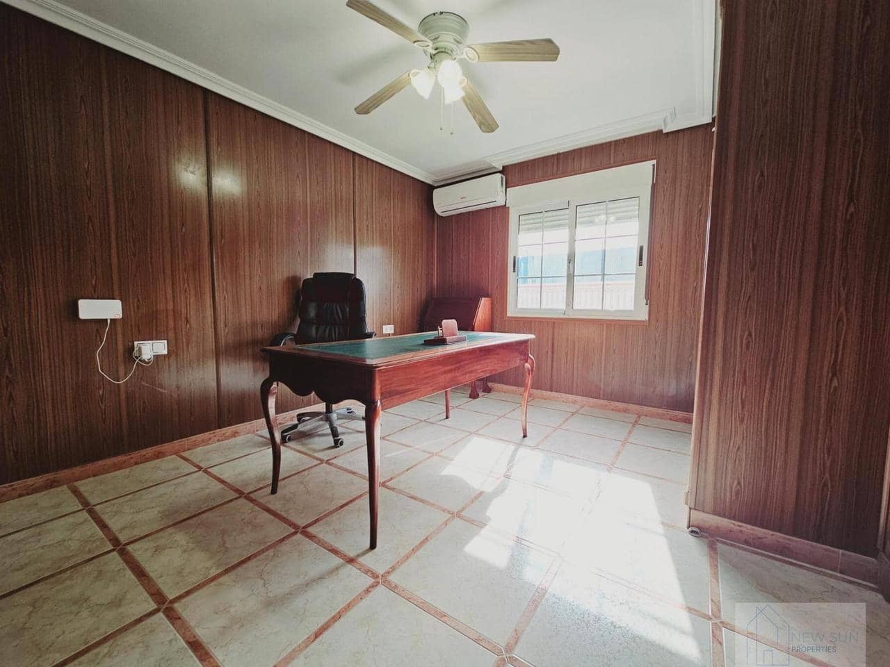 5 soveværelse Villa til salg i Torrevieja med swimmingpool - € 689.000 (Ref: 9155213)