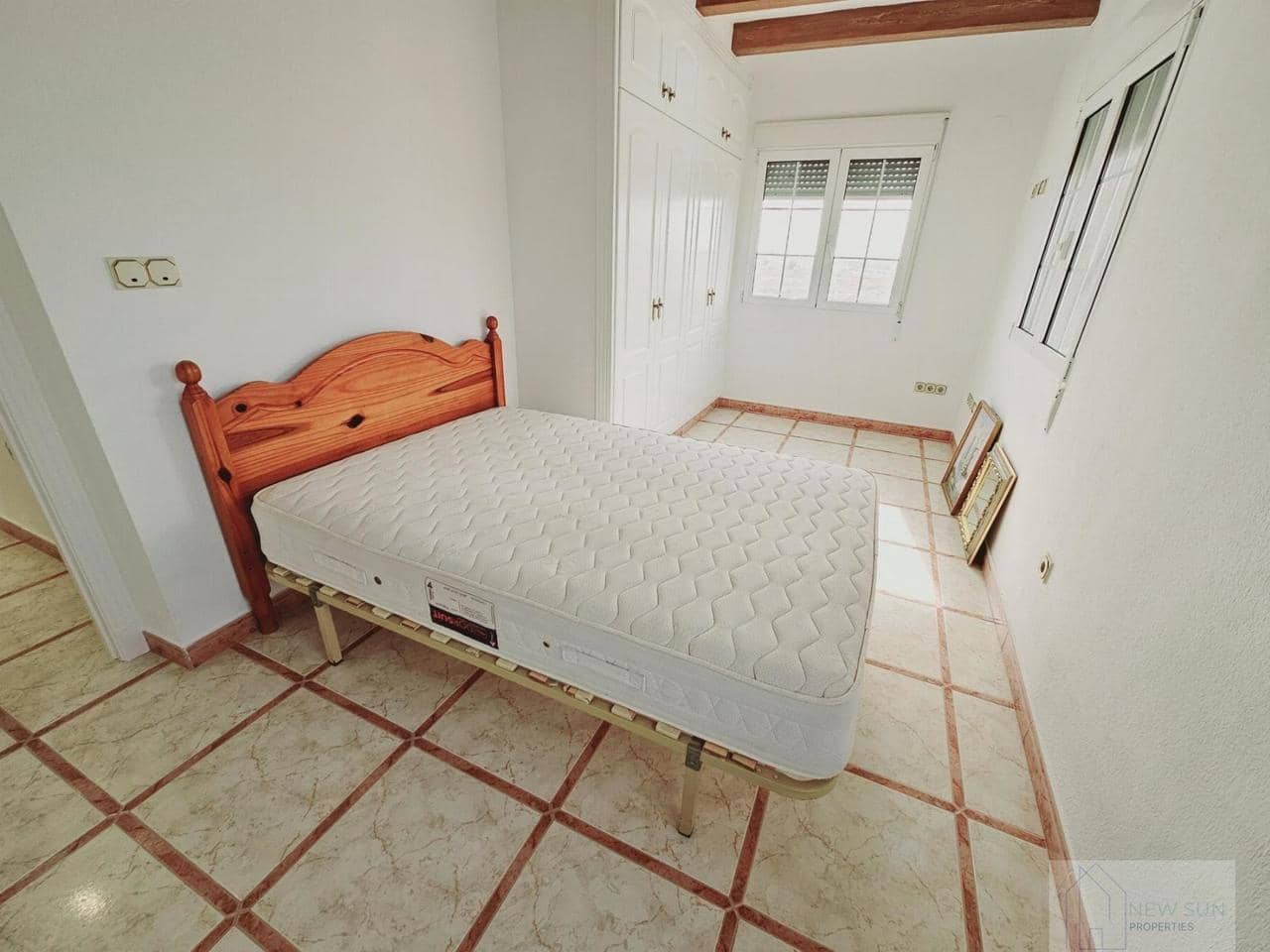 5 soveværelse Villa til salg i Torrevieja med swimmingpool - € 689.000 (Ref: 9155213)