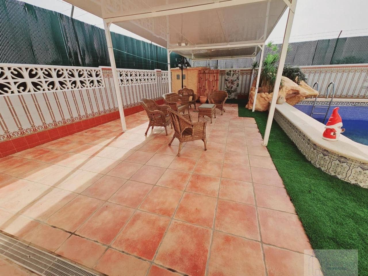 5 soveværelse Villa til salg i Torrevieja med swimmingpool - € 689.000 (Ref: 9155213)