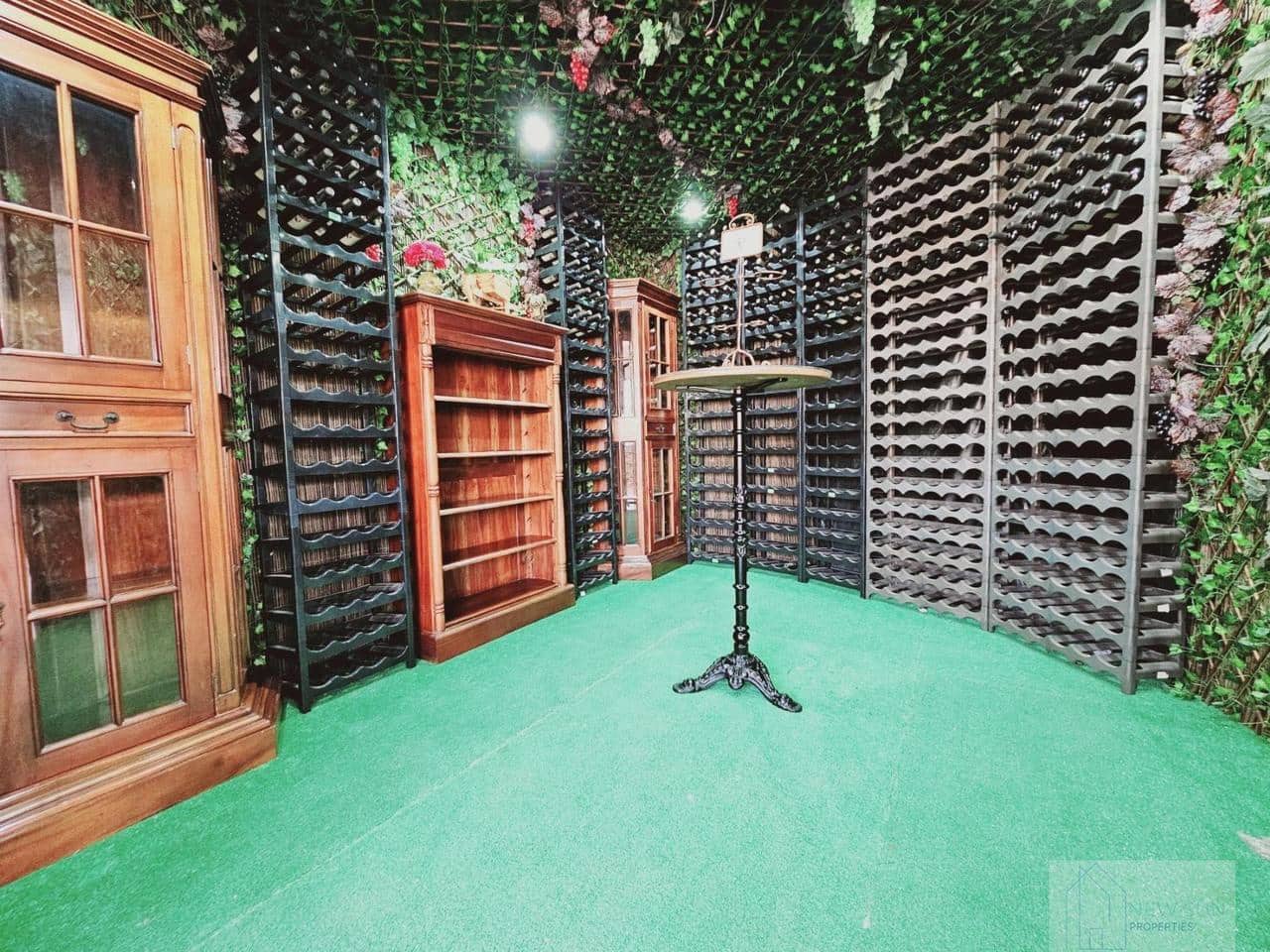 5 soveværelse Villa til salg i Torrevieja med swimmingpool - € 689.000 (Ref: 9155213)