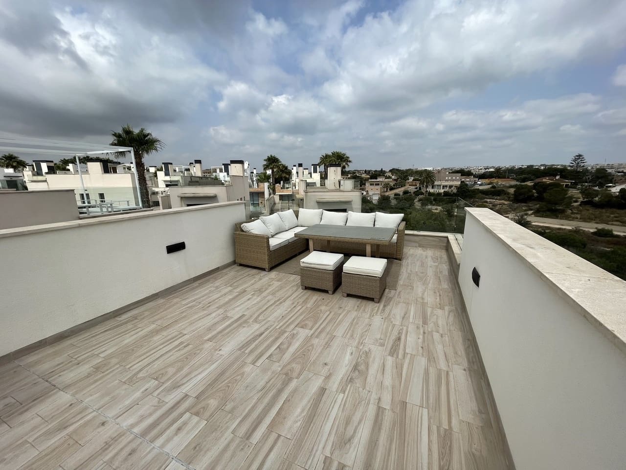 4 slaapkamer Villa te koop in Cabo Roig met zwembad - € 535.000 (Ref: 9155236)