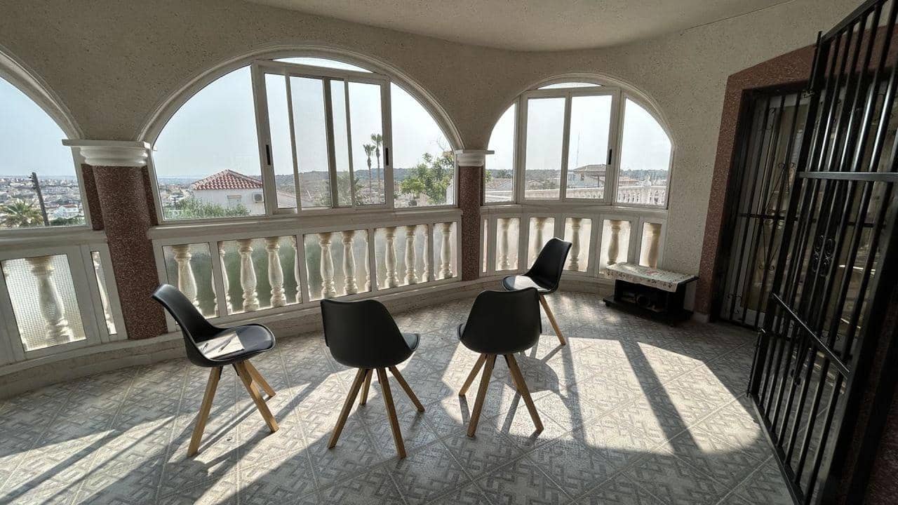 Chalet de 5 habitaciones en Ciudad Quesada en venta - 599.990 € (Ref: 9155244)