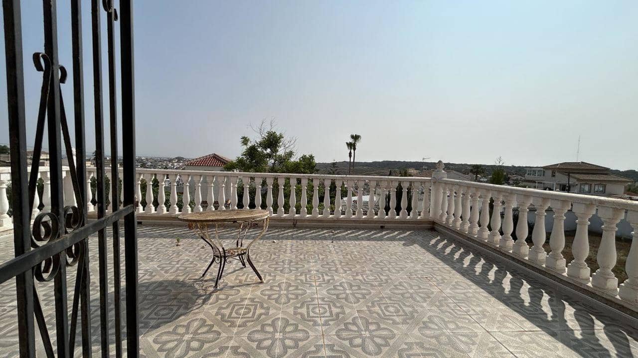 Chalet de 5 habitaciones en Ciudad Quesada en venta - 599.990 € (Ref: 9155244)