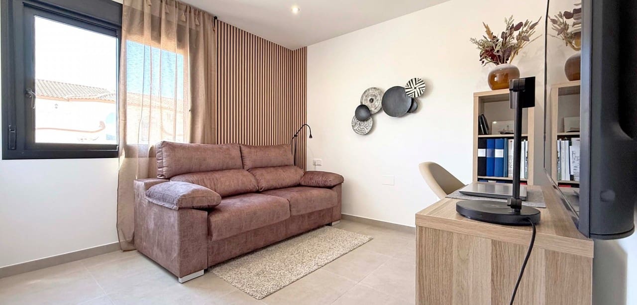 2 bedroom Villa for sale in San Pedro del Pinatar - € 495,000 (Ref: 9155246)