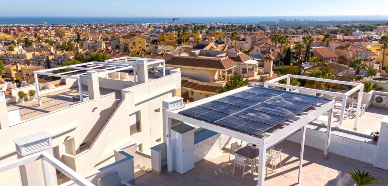 Apartamento de 2 habitaciones en Orihuela Costa en venta - 299.950 € (Ref: 9155253)