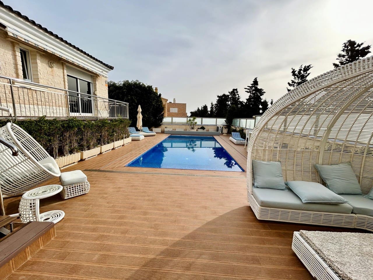 5 bedroom Villa for sale in Torrevieja - € 1,117,000 (Ref: 9155269)