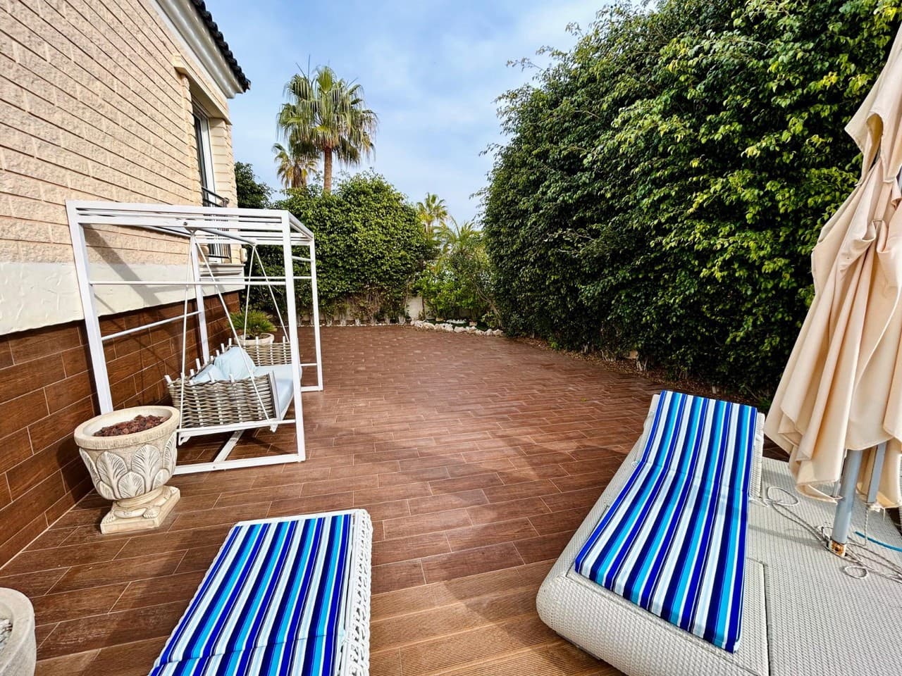 5 bedroom Villa for sale in Torrevieja - € 1,117,000 (Ref: 9155269)