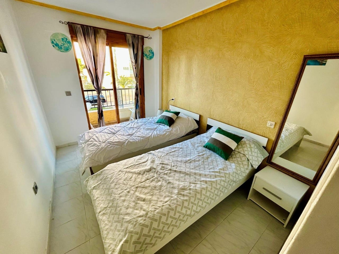 2 Zimmer Apartment zu verkaufen in Torrevieja - 156.000 € (Ref: 9155270)