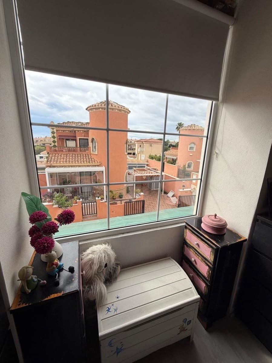 3 soverom Villa til salgs i Orihuela Costa med svømmebasseng - € 285 000 (Ref: 9155272)