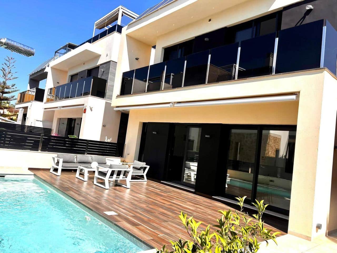 3 bedroom Villa for sale in Orihuela Costa with pool - € 499,000 (Ref: 9155275)