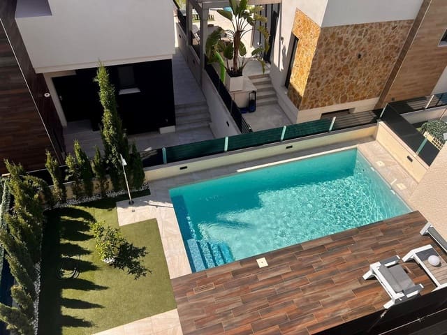 3 chambre Villa/Maison à vendre à Dehesa de Campoamor, Orihuela avec piscine - 499 000 € (Ref: 9155275)