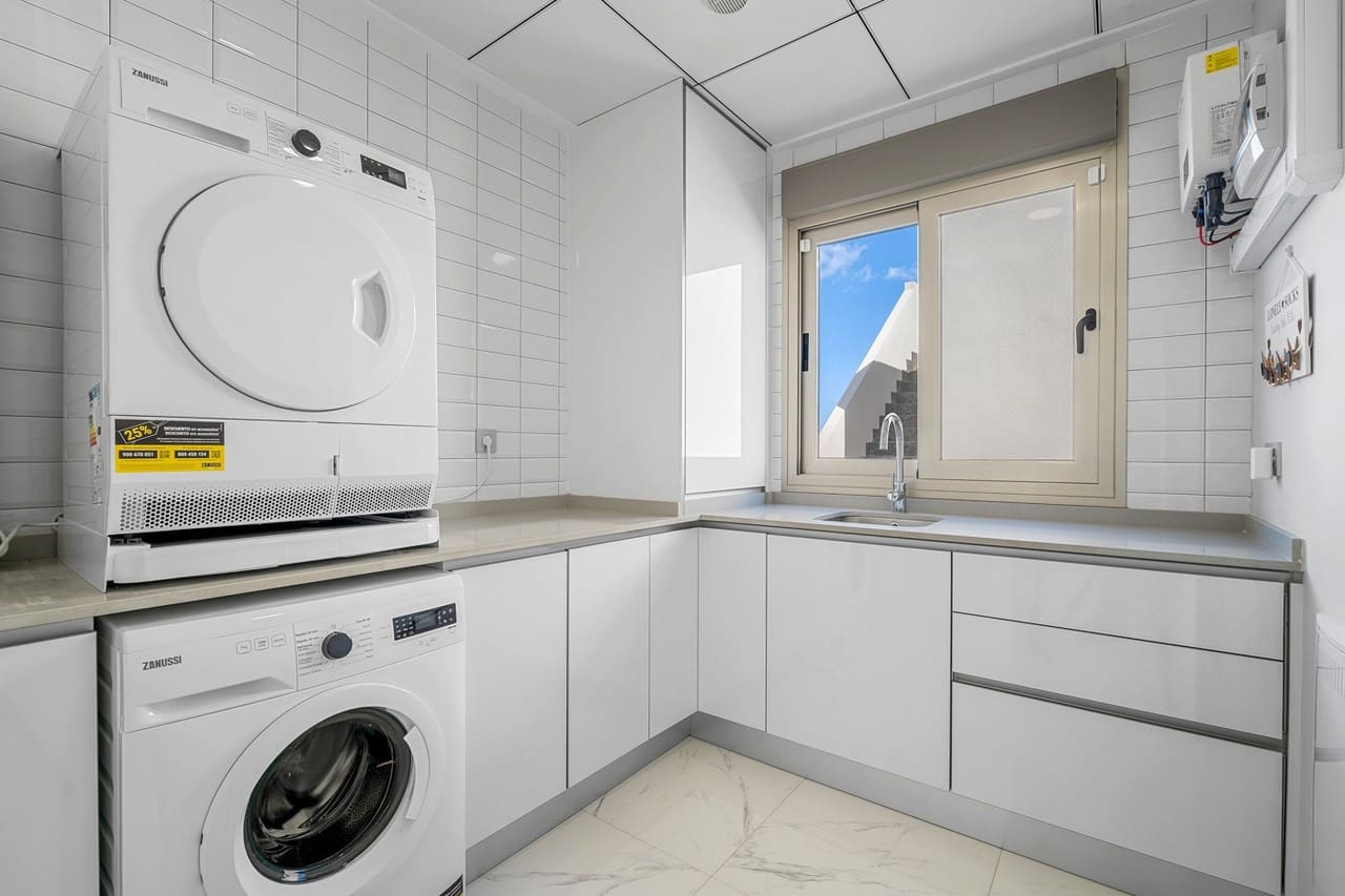 4 bedroom Villa for sale in Orihuela Costa - € 449,000 (Ref: 9155276)