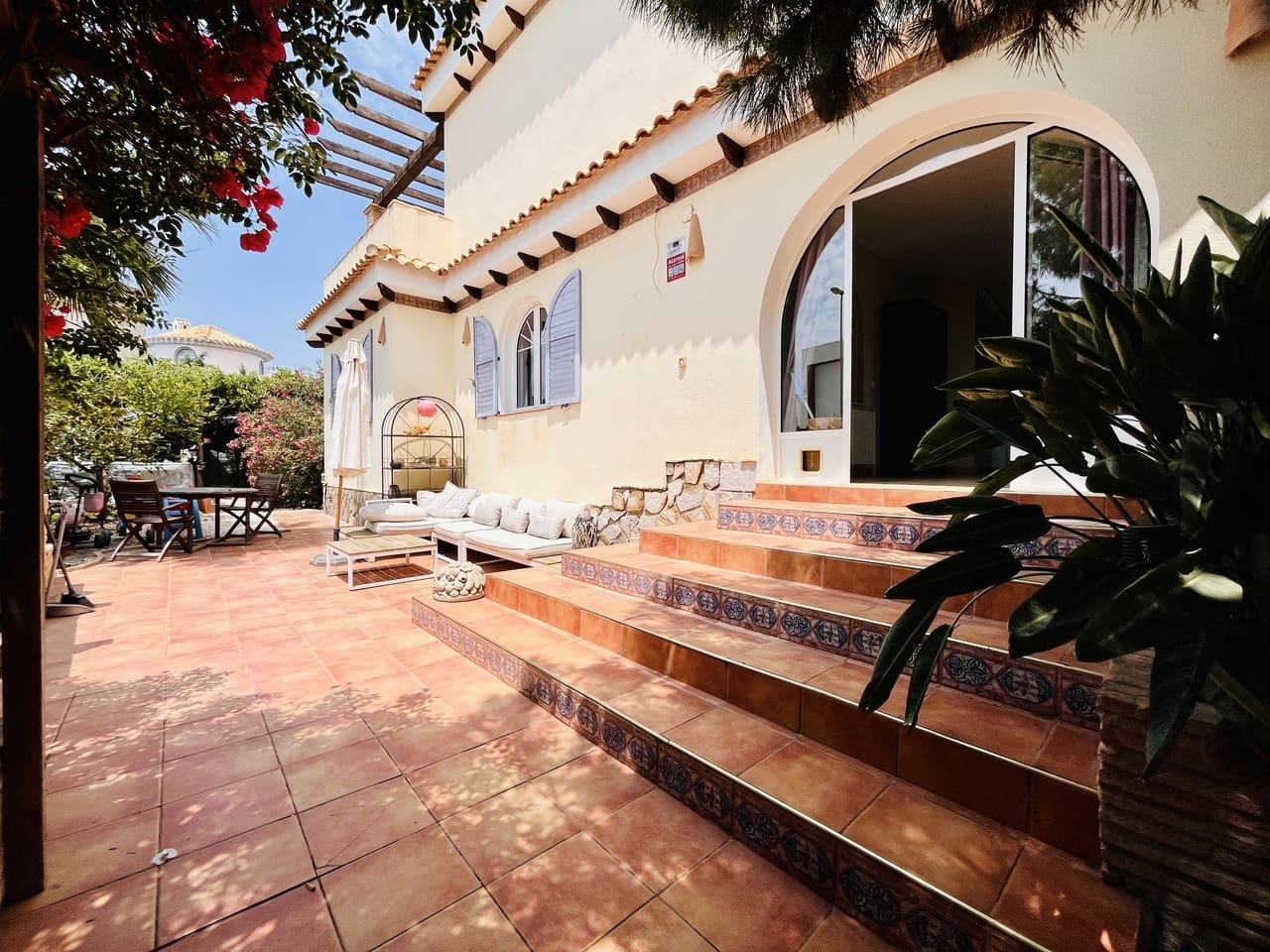 5 soveværelse Villa til salg i La Zenia - € 795.000 (Ref: 9155285)