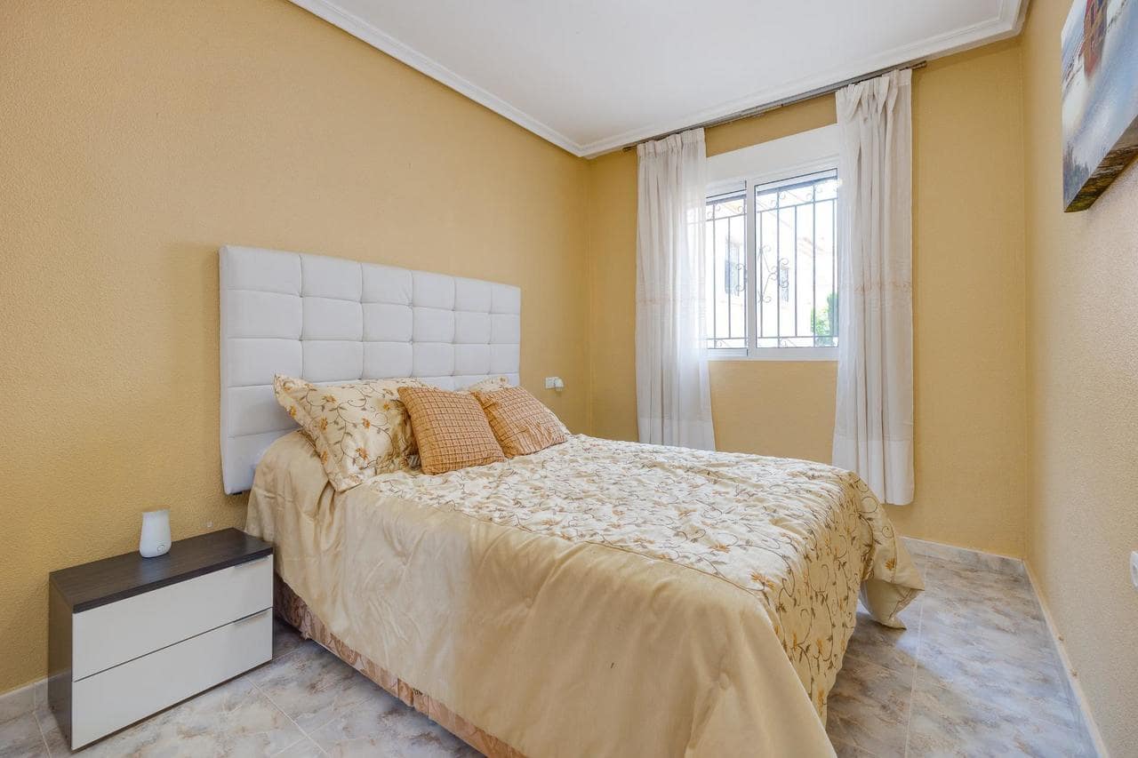 3 chambre Villa/Maison à vendre à Orihuela Costa avec piscine - 199 999 € (Ref: 9155290)