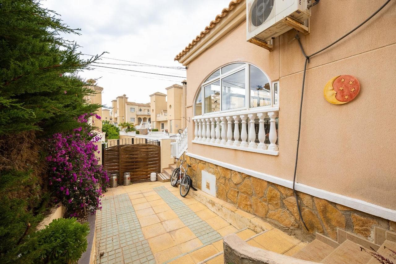3 chambre Villa/Maison à vendre à Orihuela Costa avec piscine - 199 999 € (Ref: 9155290)