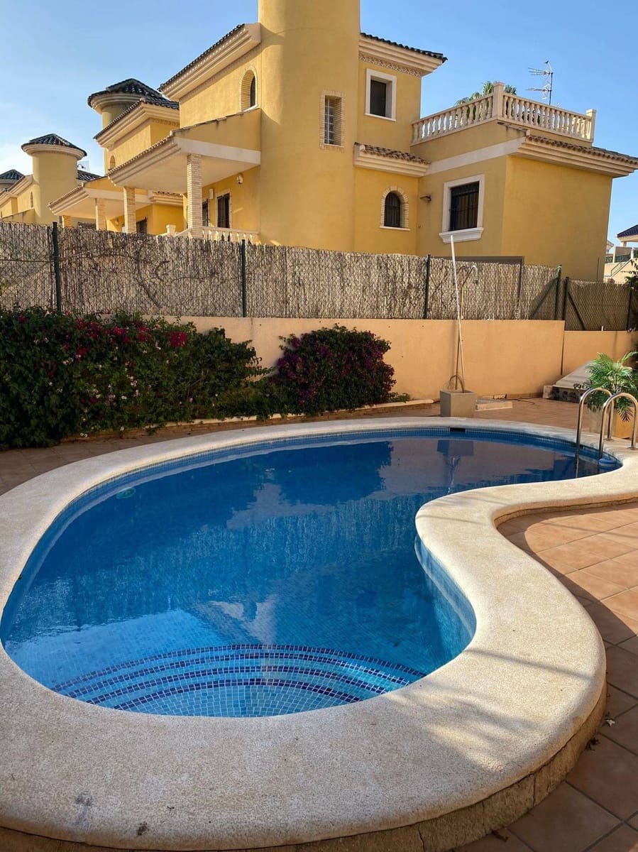 3 bedroom Villa for sale in Orihuela Costa with pool - € 355,000 (Ref: 9155301)