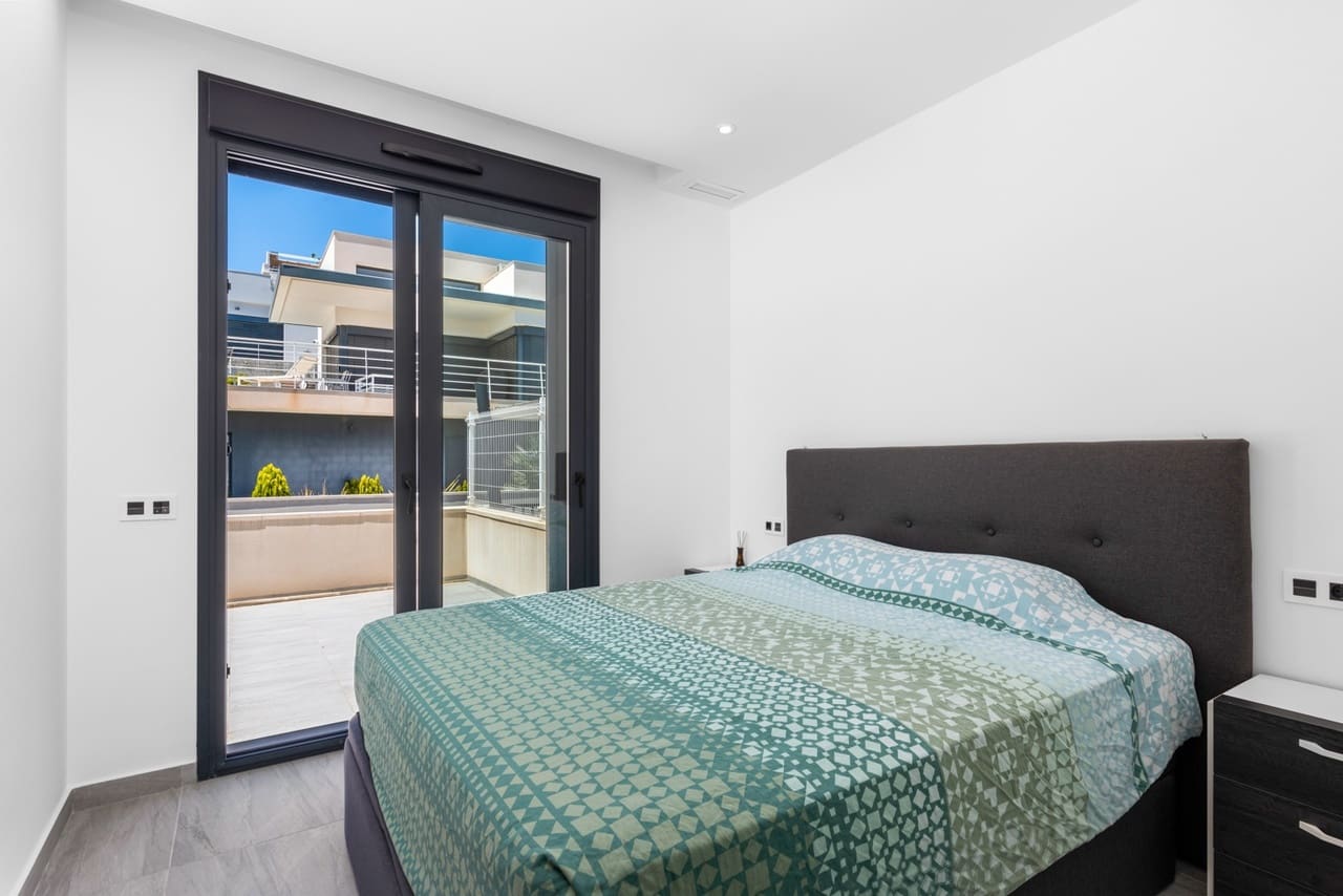 5 quarto Moradia para venda em San Miguel de Salinas - 499 990 € (Ref: 9155312)