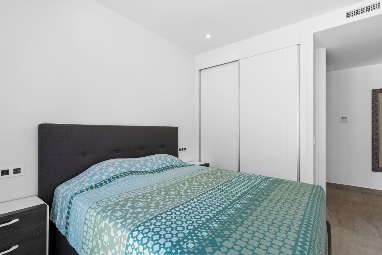 5 quarto Moradia para venda em San Miguel de Salinas - 499 990 € (Ref: 9155312)