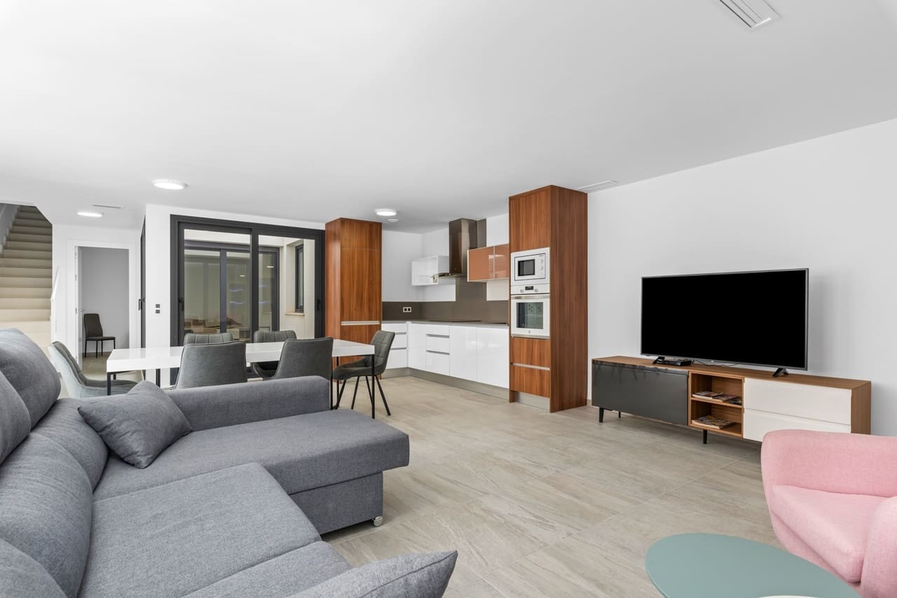 5 quarto Moradia para venda em San Miguel de Salinas - 499 990 € (Ref: 9155312)