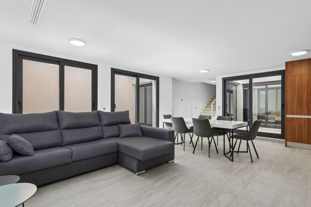 5 quarto Moradia para venda em San Miguel de Salinas - 499 990 € (Ref: 9155312)