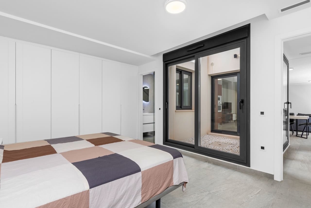 5 quarto Moradia para venda em San Miguel de Salinas - 499 990 € (Ref: 9155312)