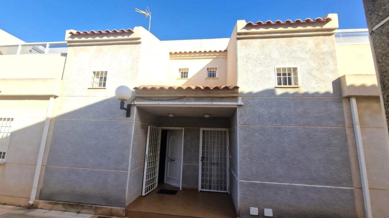 3 sypialnia Dom na sprzedaż w Torrevieja z basenem - 210 000 € (Ref: 9155313)
