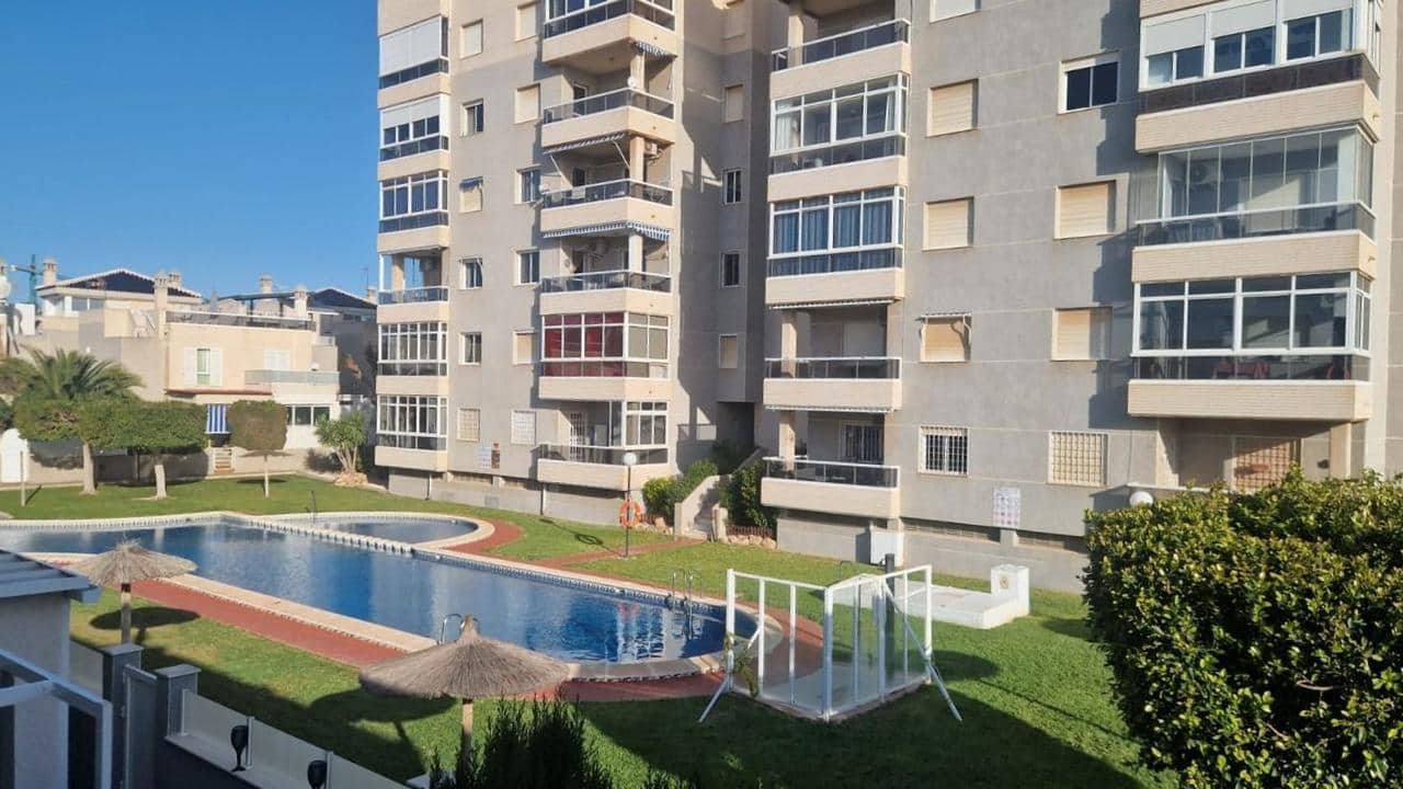 3 sypialnia Dom na sprzedaż w Torrevieja z basenem - 210 000 € (Ref: 9155313)